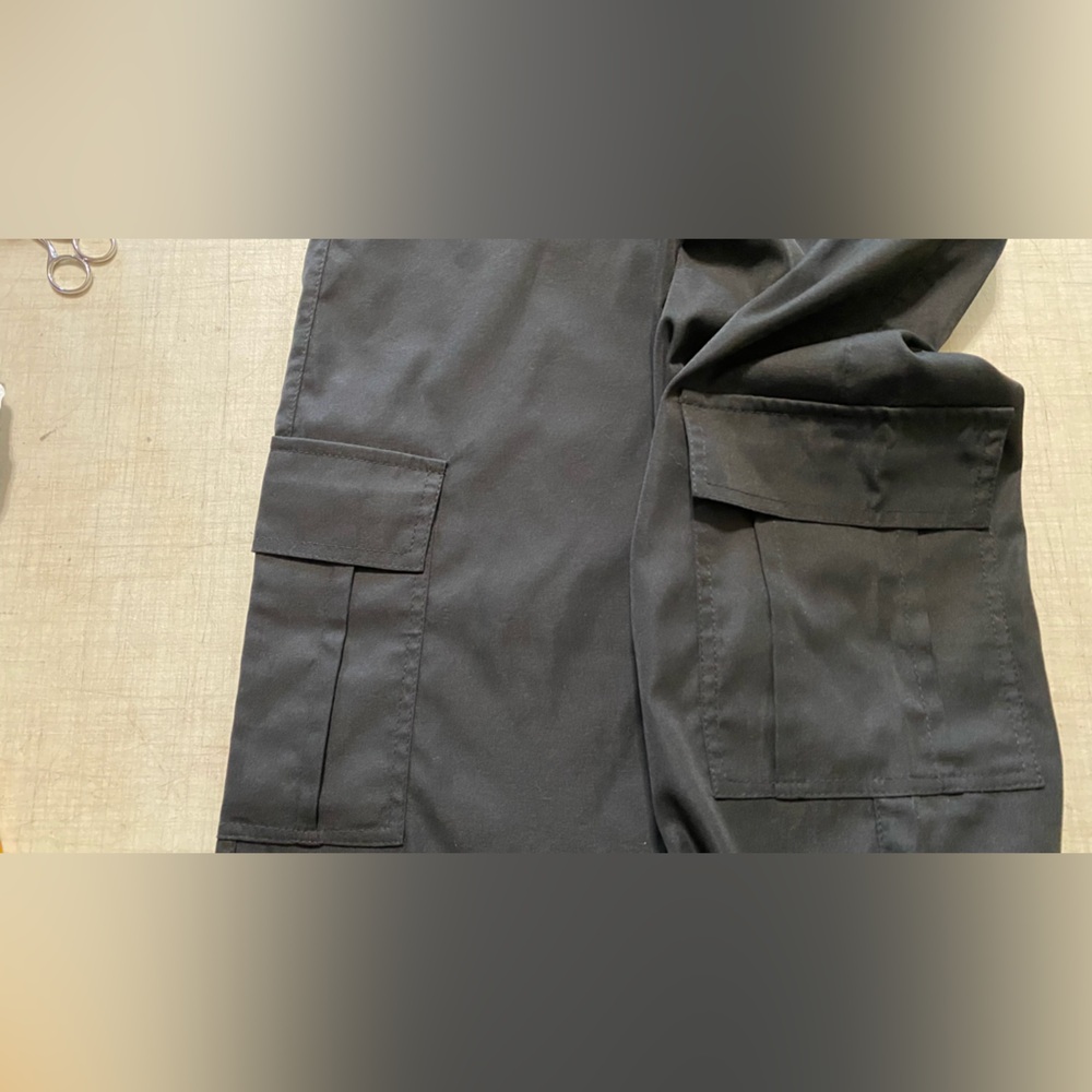 X.W.Z. Girls Black Cargo Pants - Picture 5 of 12